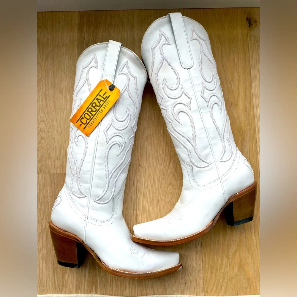 Corral Women's Cream Heeled Boots - Picture 1 of 9